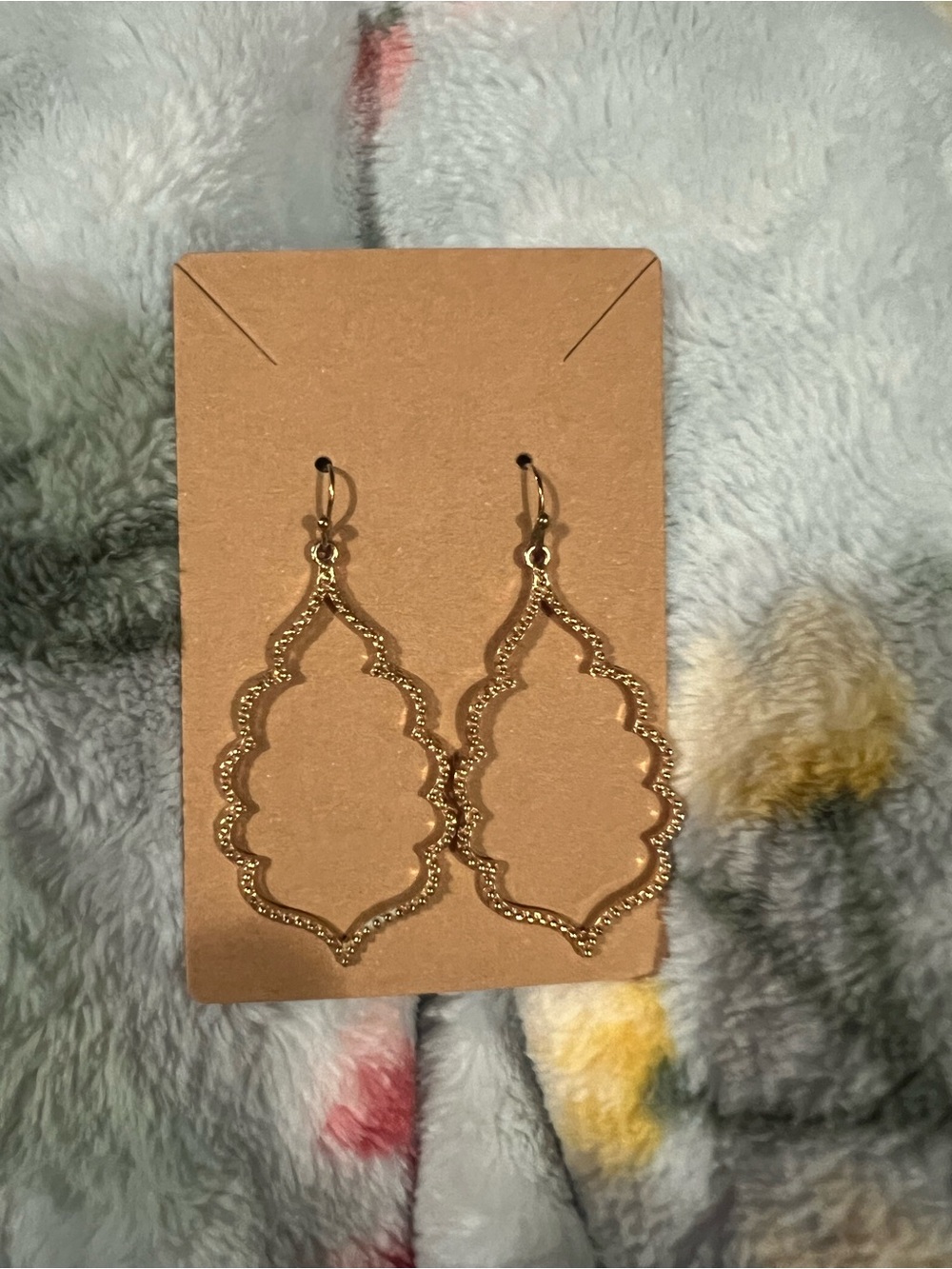 Gold Scalloped Dangle Earrings - Women's Fashion Jewelry